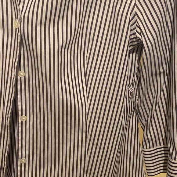 Classy Jone NY button down in charcoal stripes - size large - NO IRON - Picture 3 of 6